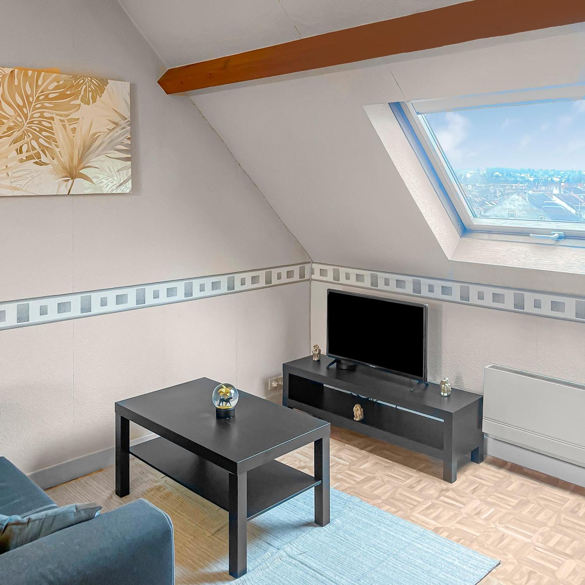Pied-A-Terre A Montlucon Apartman Kültér fotó
