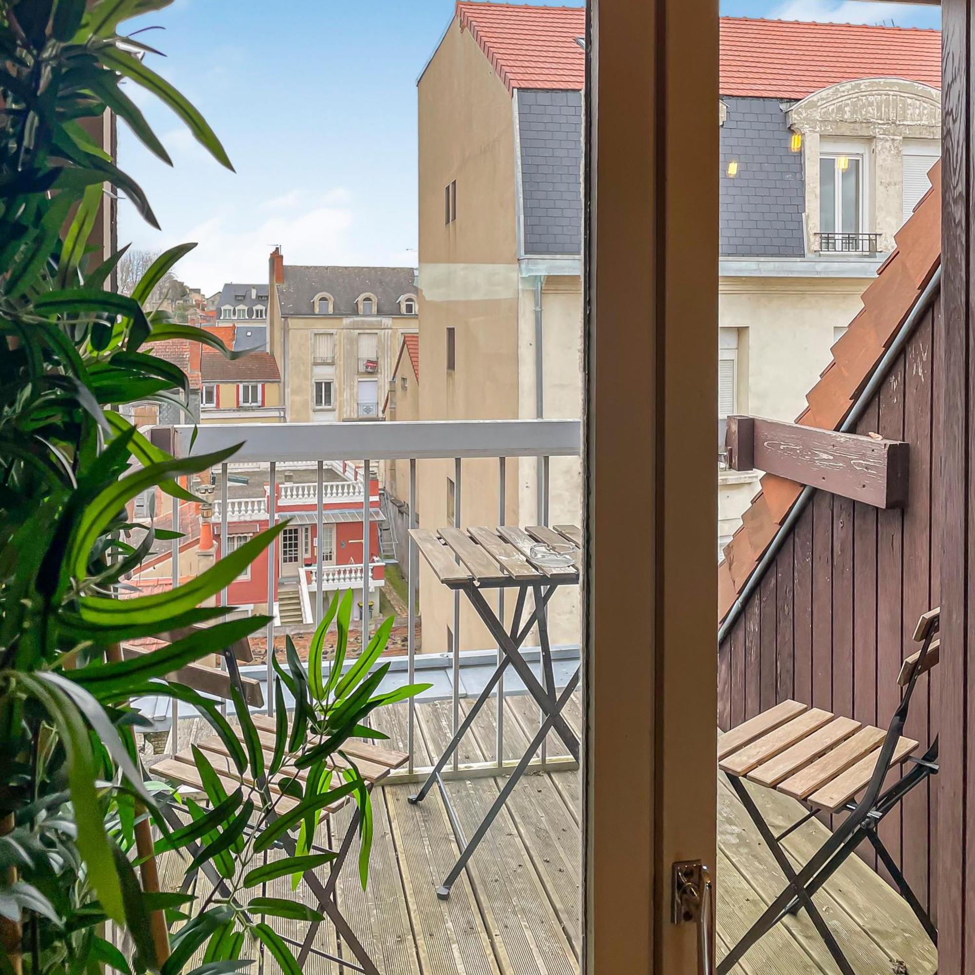 Pied-A-Terre A Montlucon Apartman Kültér fotó